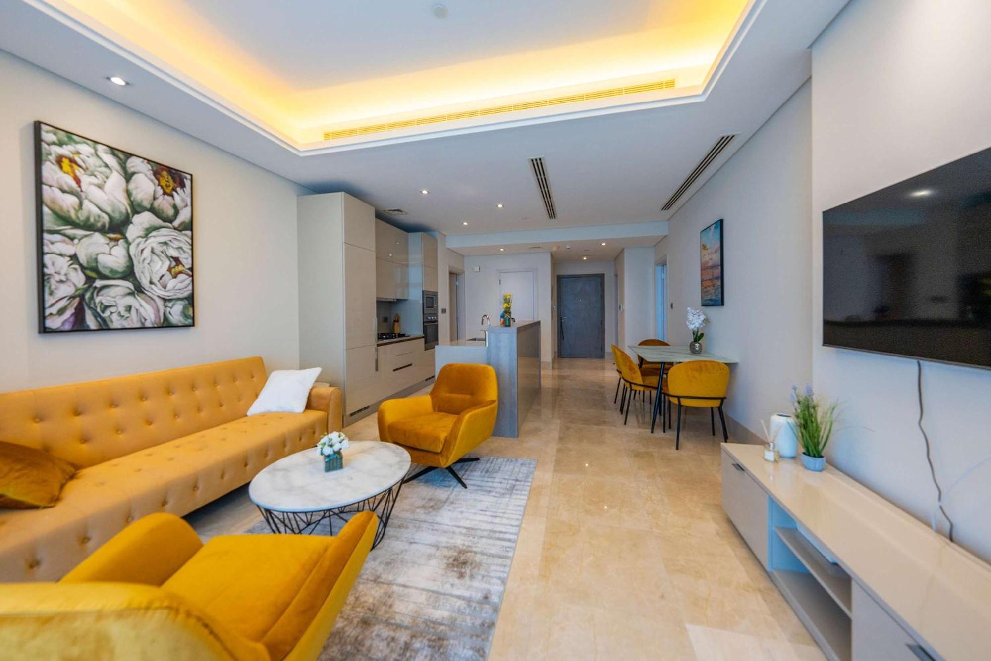 Spacious Beachfront 2 Bedroom Apartment - The 8 Dubai Esterno foto