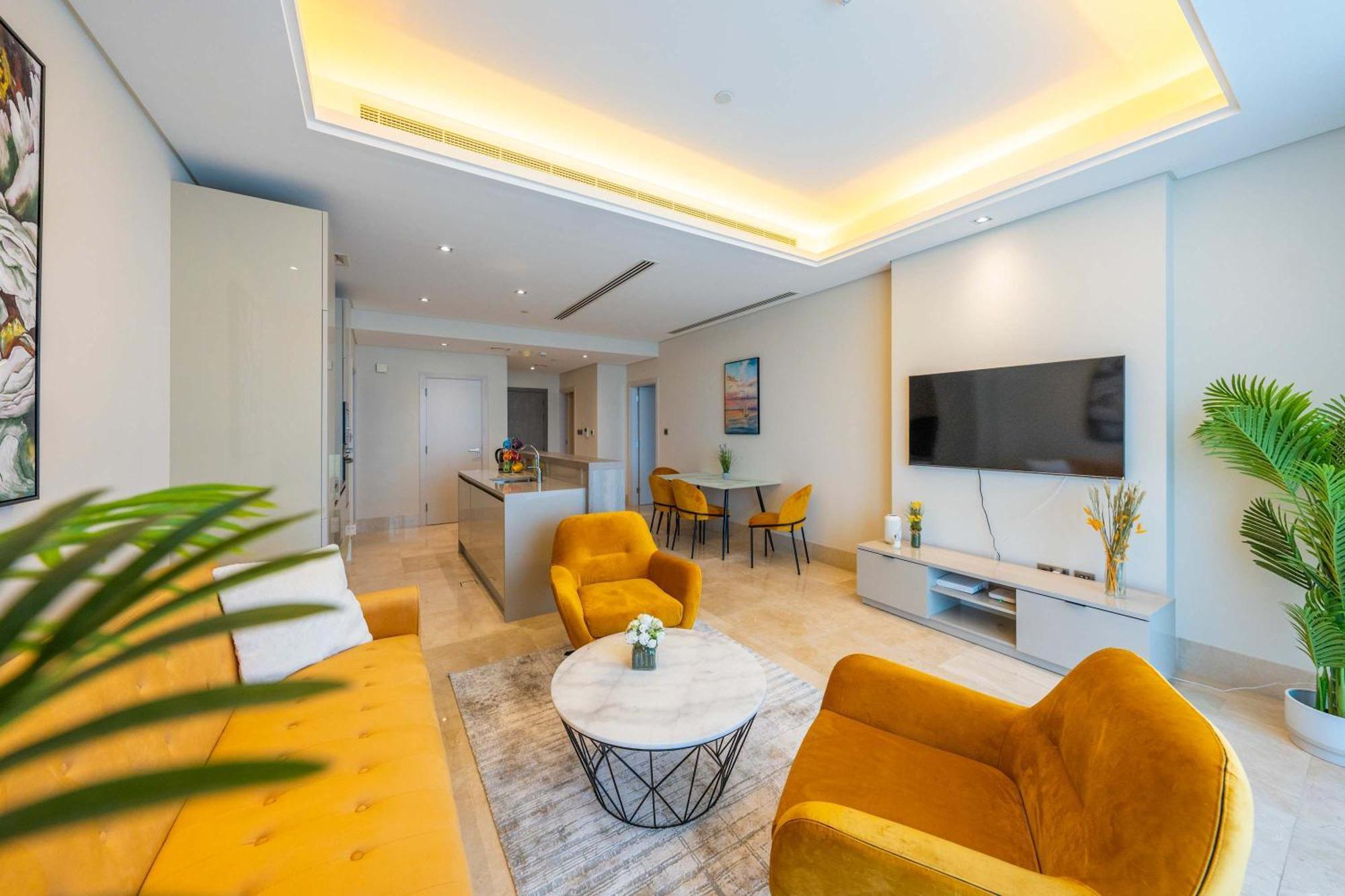Spacious Beachfront 2 Bedroom Apartment - The 8 Dubai Esterno foto